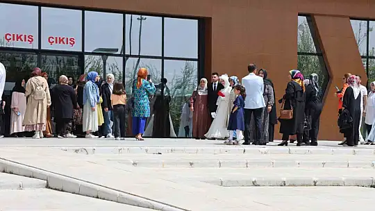 Elazığ'da 21 çift mutluluğa 24.04.2024'te 'Evet' dedi