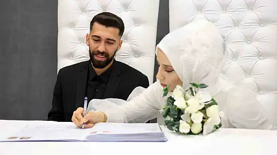 Elazığ'da 21 çift mutluluğa 24.04.2024'te 'Evet' dedi