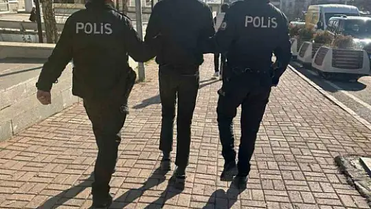 Elazığ'da 26 yıl kesinleşmiş hapis cezası bulunan 3 zanlı tutuklandı