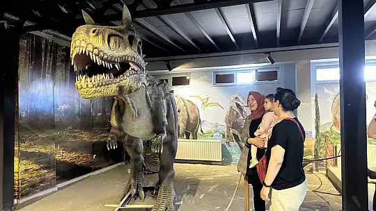 Elazığ'da 3 gün sürecek Bilim Şenliği'nin startı verildi