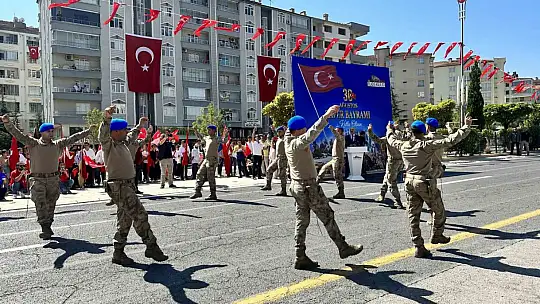 Elazığ'da 30 Ağustos Zafer Bayramı coşkusu