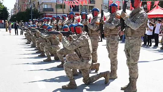 Elazığ'da 30 Ağustos Zafer Bayramı coşkusu