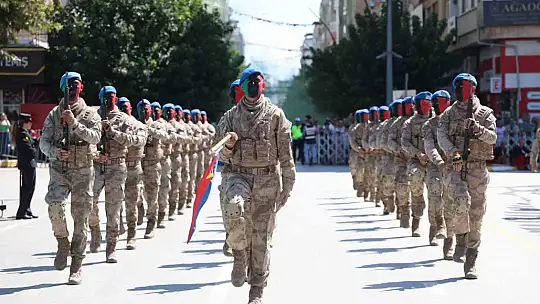 Elazığ'da 30 Ağustos Zafer Bayramı coşkusu