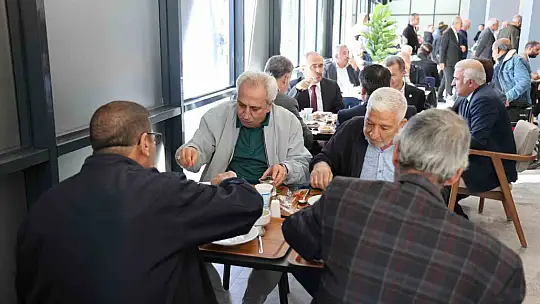 Elazığ'da 4 çeşit yemeğin 50 lira olduğu Şehir Lokantası açıldı