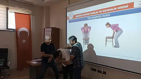 Elazığ'da AFAD gönüllülerine ilk yardım eğitimi