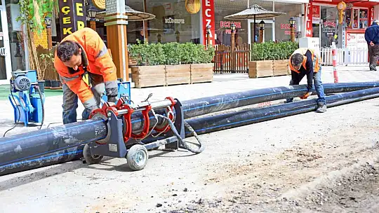 Elazığ'da altyapı yenileme çalışmaları sürüyor