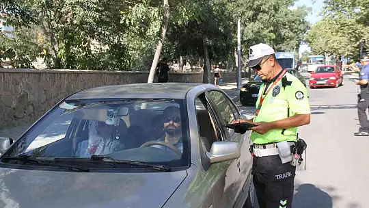 Elazığ'da asayiş uygulamaları sürüyor
