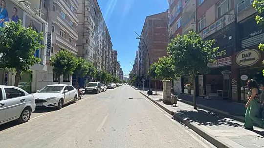 Elazığ'da bayram nedeniyle yollar boş kaldı