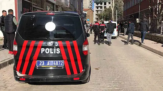 Elazığ'da bıçaklı kavga: 1 yaralı