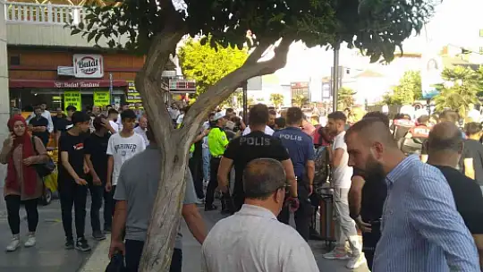 Elazığ'da bıçaklı kavga: 3 yaralı
