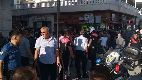 Elazığ'da bıçaklı kavga: 3 yaralı