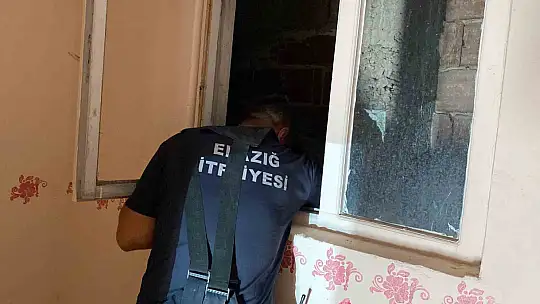 Elazığ'da binanın havalandırma boşluğunda yangın