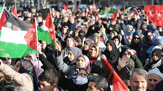 Elazığ'da binlerce kişi Filistin için yürüdü