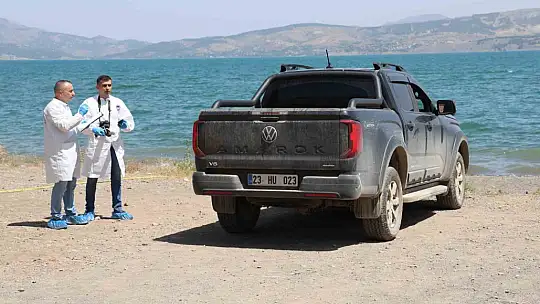 Elazığ'da bir araç içerisinde 2 kişi ölü bulundu