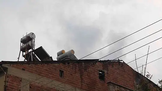 Elazığ'da çatı yangını korkuttu
