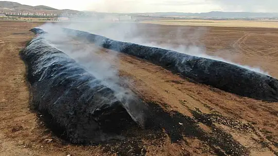 Elazığ'da çıkan yangında 400 ton saman kül oldu