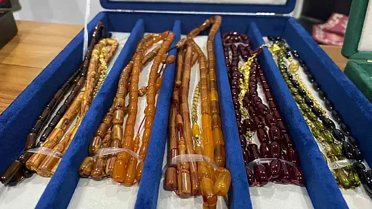 Elazığ'da daire fiyatına tespih koleksiyonu