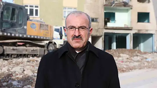 Elazığ'da depremde ağır hasar alan 3 katlı binaların yıkımı tamamlandı