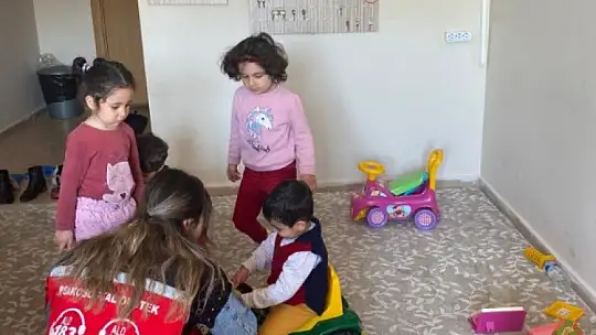 Elazığ'da depremzede çocuklara yönelik etkinlikler sürüyor