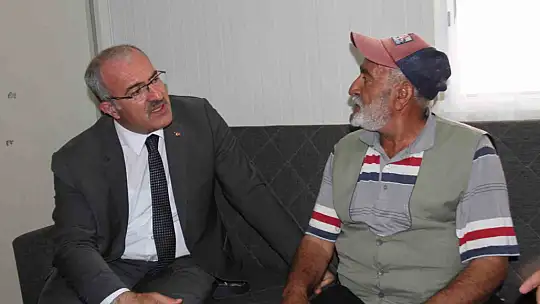 Elazığ'da depremzedelerin buruk bayram sevinci
