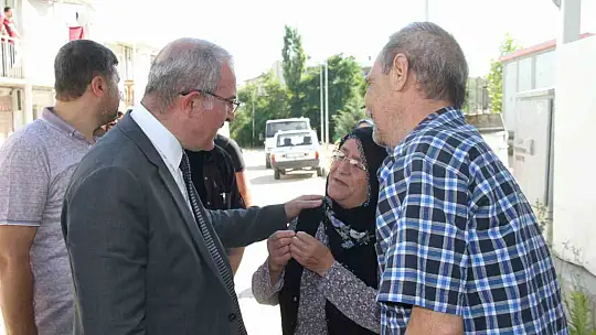 Elazığ'da depremzedelerin buruk bayram sevinci