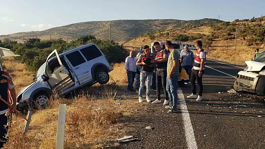 Elazığ'da feci kaza: 9 yaralı