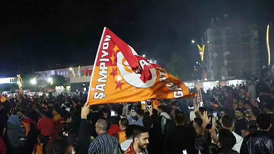 Elazığ'da Galatasaray taraftarlarının şampiyonluk coşkusu