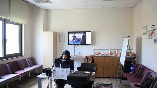 Elazığ'da gebe okulu uzaktan eğitim programı sürüyor