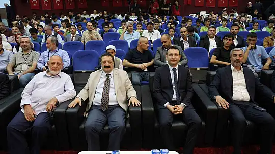 Elazığ'da Genç Sada Kur'an-ı Kerim'i Güzel Okuma Yarışması