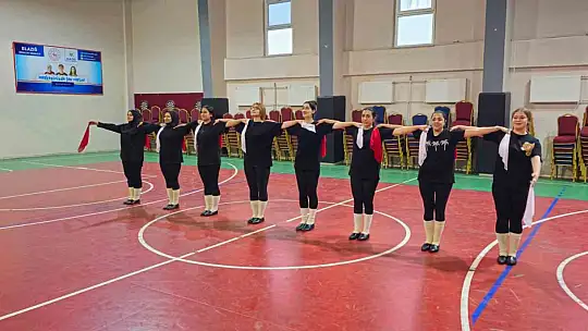Elazığ'da gençlerden yaz okullarına yoğun ilgi