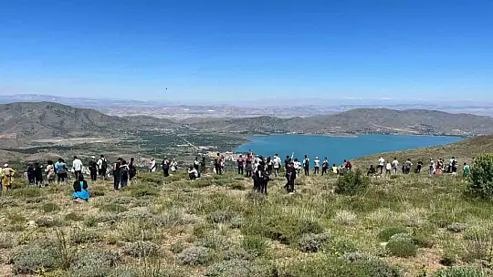 Elazığ'da Hazarbaba Dağı'na doğa yürüyüşü gerçekleştirildi