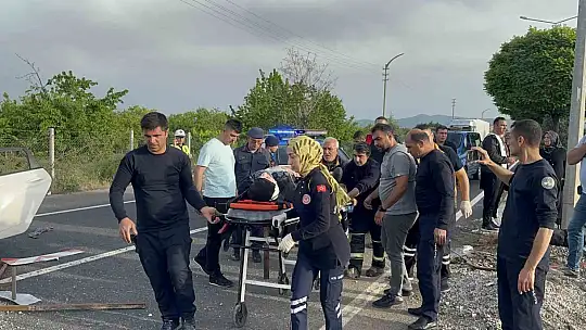 Elazığ'da iki otomobil çarpıştı: 7 yaralı
