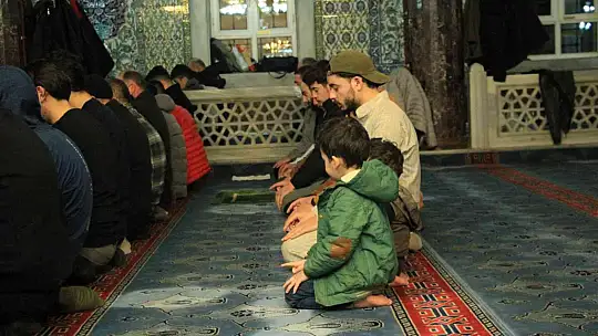 Elazığ'da ilk teravih namazı coşkusu yaşandı