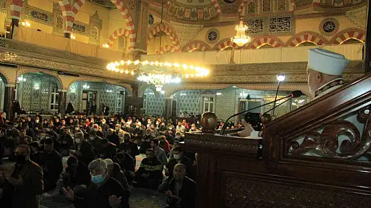 Elazığ'da ilk teravih namazı coşkusu yaşandı