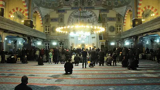 Elazığ'da ilk teravih namazı coşkusu yaşandı