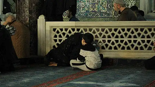 Elazığ'da ilk teravih namazı coşkusu yaşandı