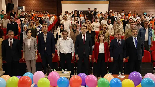 Elazığ'da İlköğretim Haftası renkli görüntüler oluşturdu