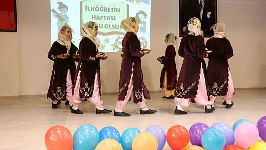 Elazığ'da İlköğretim Haftası renkli görüntüler oluşturdu