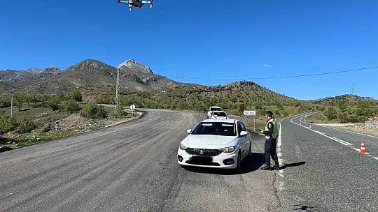Elazığ'da jandarma 10 günde 17 bin 118 aracı denetledi