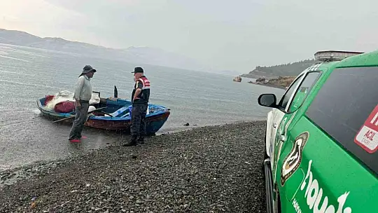 Elazığ'da jandarma, denetim ve bilgilendirmelerini sürdürüyor