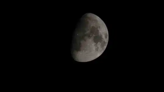 Elazığ'da kartpostallık yarım ay manzarası