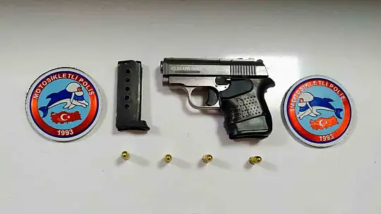 Elazığ'da kesinleşmiş hapis cezası bulunan 4 zanlı yakalandı