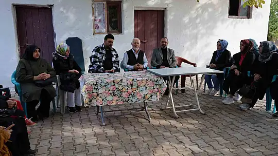 Elazığ'da Kırmızı Montlular, şehit aileleriyle bir araya geldi