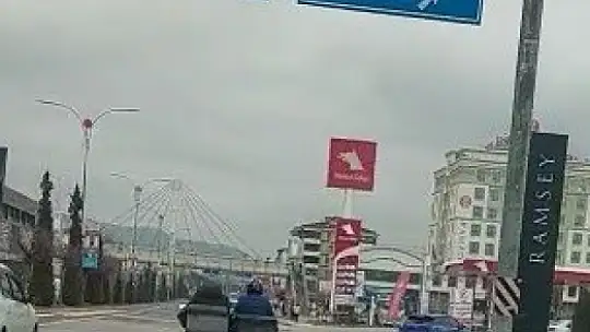 Elazığ'da kuryelerin tehlikeli yolculuğu