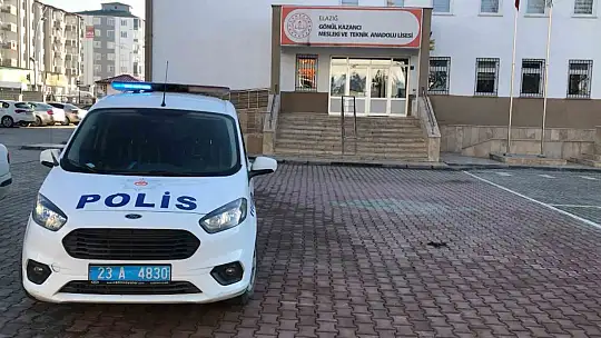 Elazığ'da lisede 'kız meselesinden' çıkan kavgada 1 öğrenci bıçaklandı