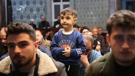 Elazığ'da Miraç Kandili idrak edildi, depremde hayatını kaybedenler anıldı