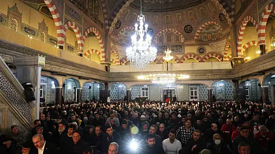 Elazığ'da Miraç Kandili idrak edildi, depremde hayatını kaybedenler anıldı