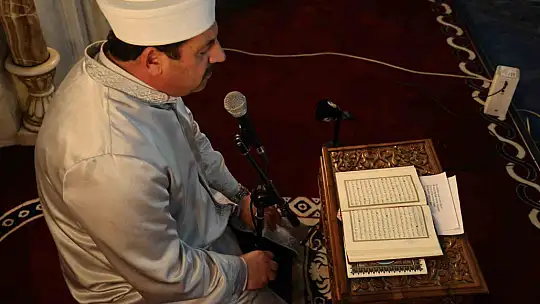 Elazığ'da Miraç Kandili idrak edildi, depremde hayatını kaybedenler anıldı