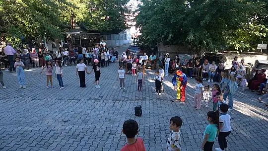 Elazığ'da öğrenciler doyasıya eğlendi