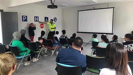 Elazığ'da öğrencilere trafik eğitimi verildi
